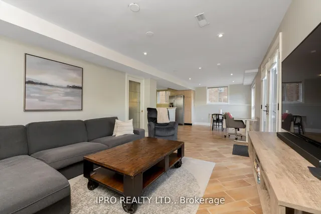 Additional image 34 of 37 Summer Valley Dr