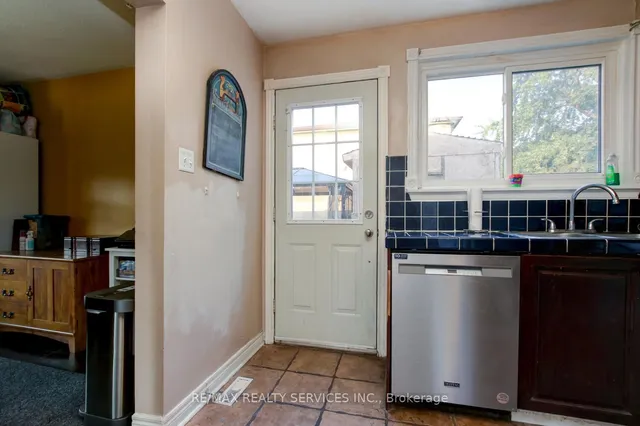 Additional image 15 of 80 Flamingo Cres