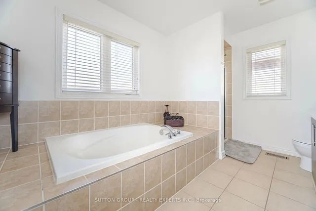 Additional image 21 of 78 Vanderpool Cres