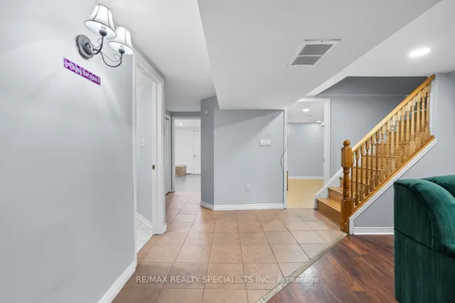 Additional image 27 of 14 Fontaine Crt