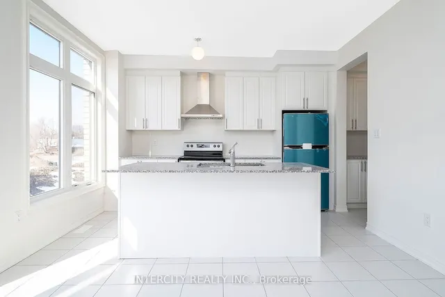 Additional image 11 of 12 Queenpost Dr