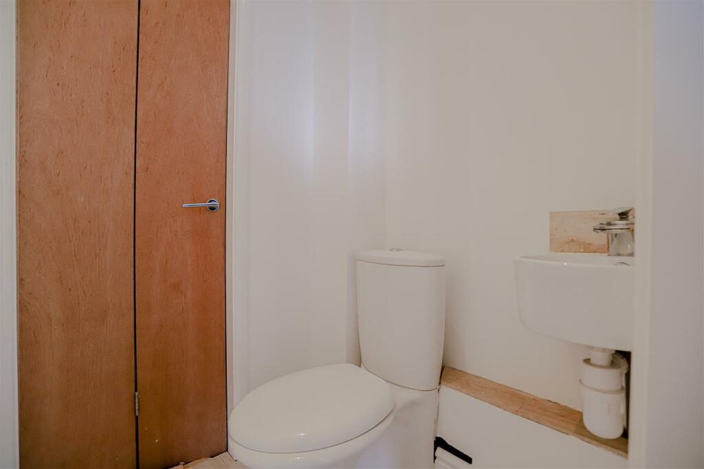 Additional image 39 of Glen View Road, Burnley