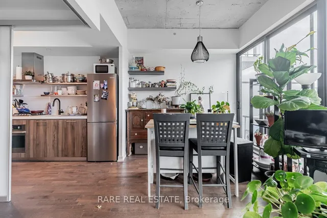 Additional image 18 of 560 King St Unit 1004