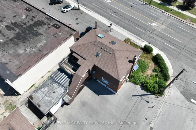 Additional image 37 of 1652 Jane St