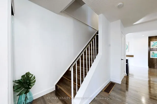 Additional image 17 of 33 Hazelglen Crt