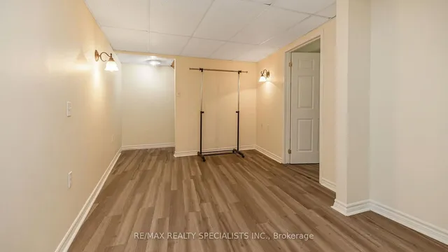 Additional image 36 of 42 Caruso Dr