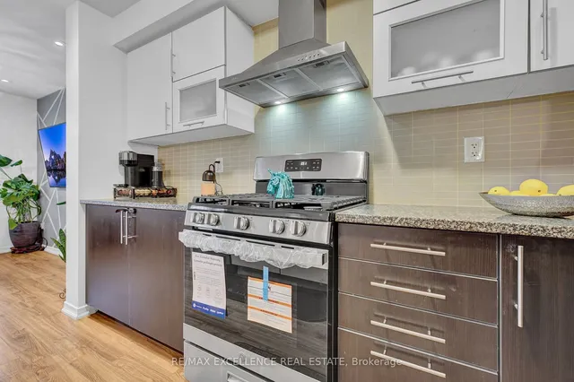 Additional image 18 of 5 Francesco St