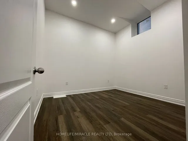 Additional image 28 of 84 Roulette Cres