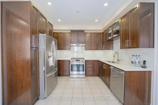 Additional image 11 of 26 Interlude Dr