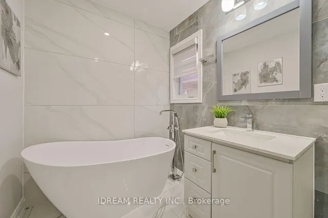 Additional image 17 of 24 Mannel Cres