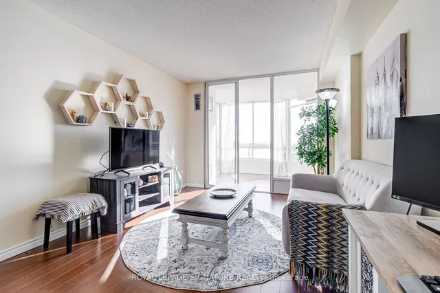 Additional image 2 of 26 Hanover Rd Unit 904