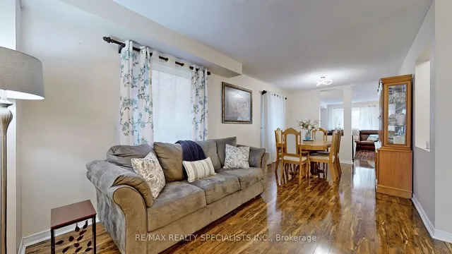 Additional image 6 of 66 Vintage Gate