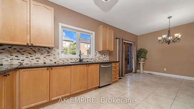 Additional image 10 of 67 Saint Hubert Dr