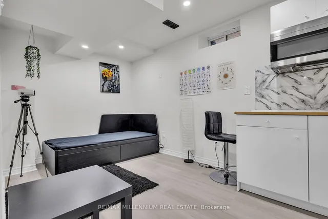 Additional image 33 of 65 New Pines Tr