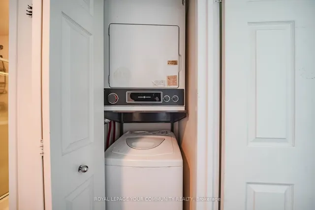 Additional image 17 of 77 Harbour Sq Unit 1909