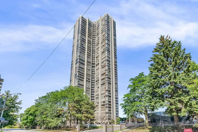 2045 Lake Shore Blvd Unit 3402