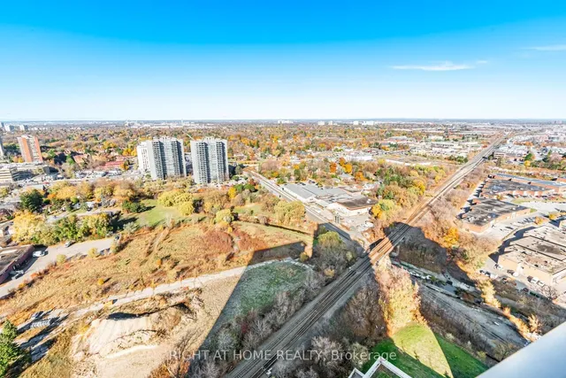 Additional image 11 of 255 Village Green Sq Unit 3108