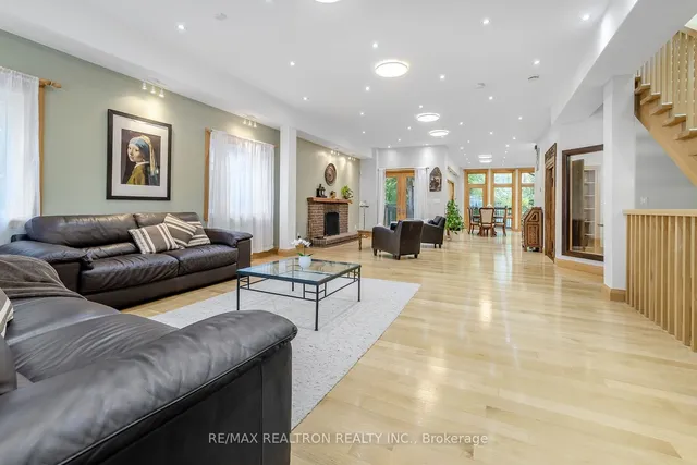 Additional image 4 of 98 Burbank Dr