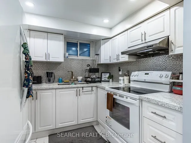 Additional image 33 of 194 Simmons Blvd