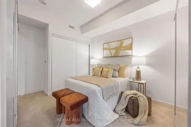 Additional image 13 of 14 York St Unit 2704