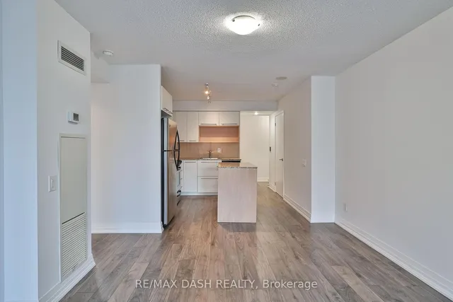 Additional image 18 of 25 Carlton St Unit 2010