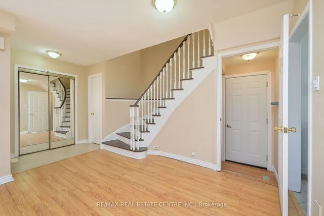 Additional image 30 of 63 Candy Cres