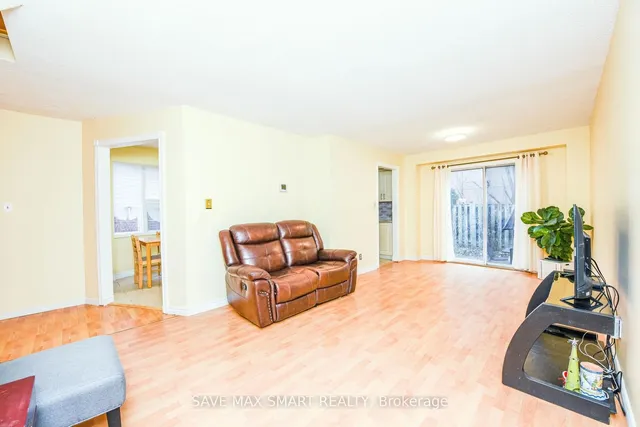 Additional image 4 of 10 Keewatin Gate