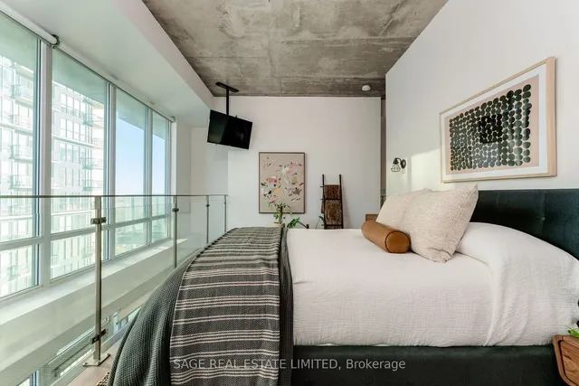 Additional image 24 of 55 East Liberty St Unit 1906