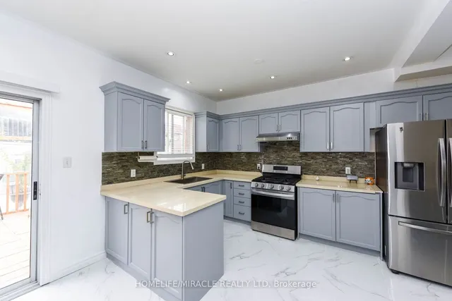 Additional image 9 of 82 Via Romano Way