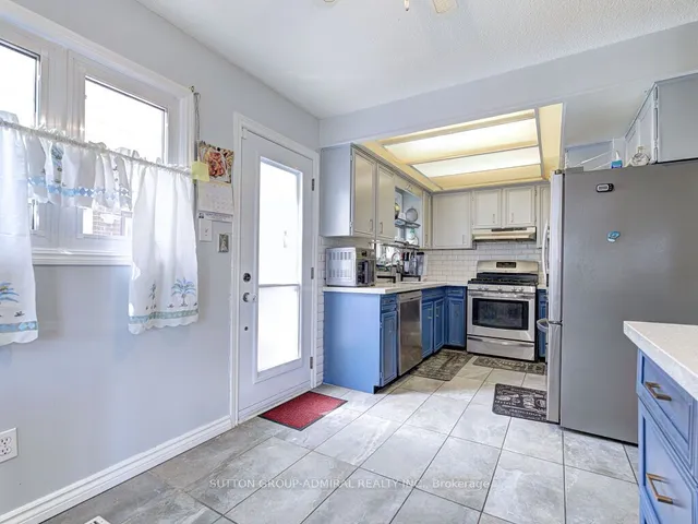 Additional image 18 of 92 Simmons Blvd