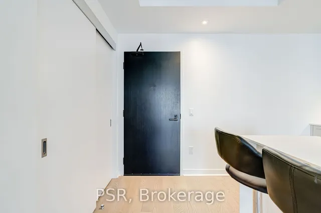 Additional image 7 of 501 Adelaide St Unit 1108