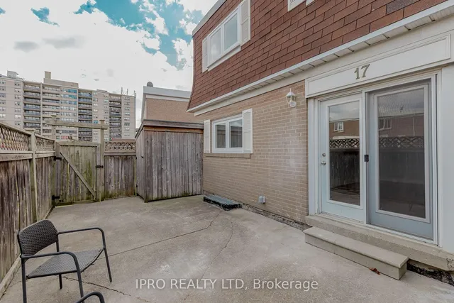 Additional image 35 of 17 Town House Cres