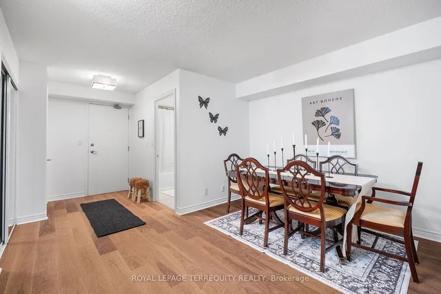 Additional image 3 of 225 Wellesley St Unit 216