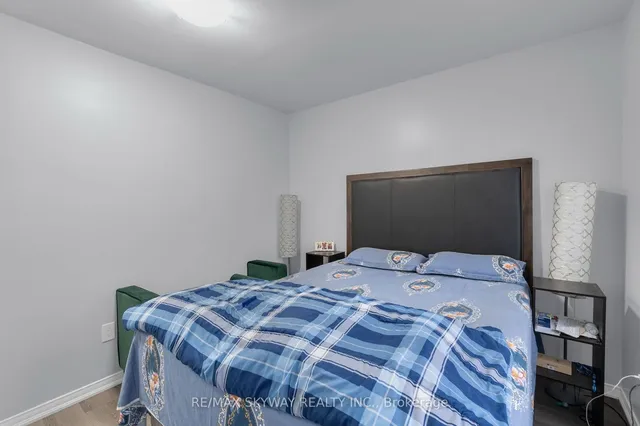 Additional image 23 of 19 Rednor Dr