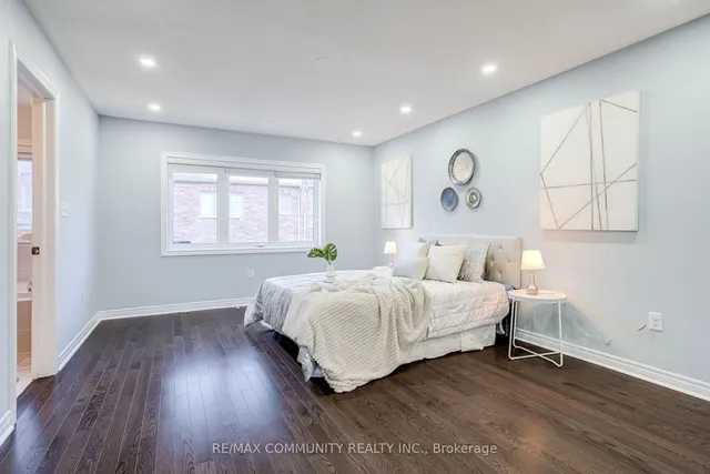 Additional image 24 of 31 Padbury Tr