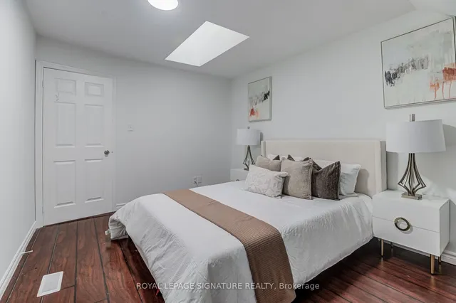 Additional image 18 of 533 Victoria Pk Ave