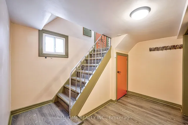 Additional image 25 of 193 Scarboro Cres