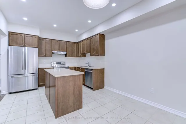 Additional image 12 of 14 Hines St