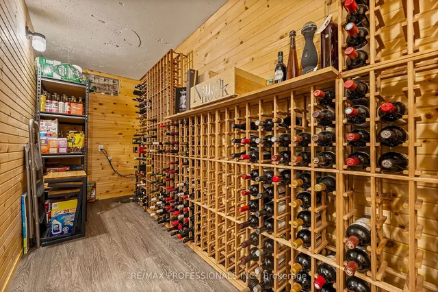 Additional image 29 of 4250 Bloor St