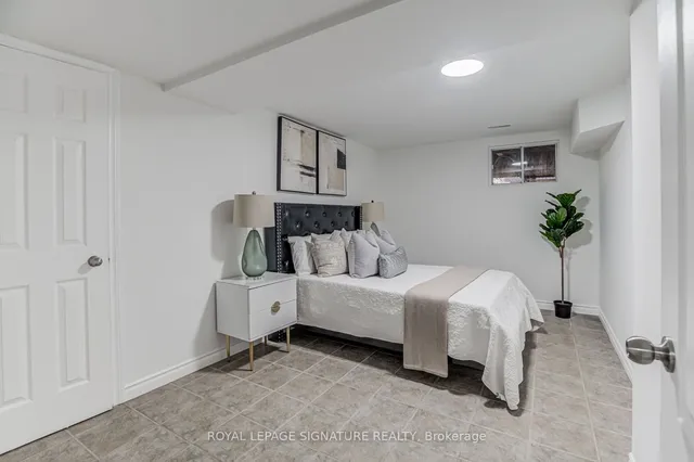 Additional image 26 of 533 Victoria Pk Ave