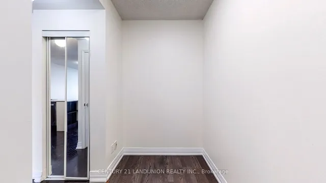 Additional image 19 of 21 Carlton St Unit 3409