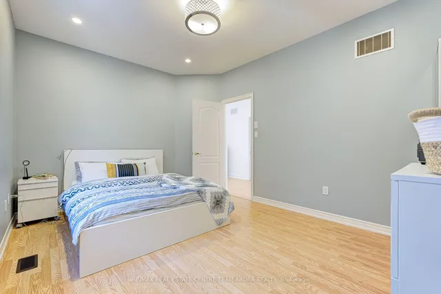 Additional image 26 of 46 Angelgate Rd