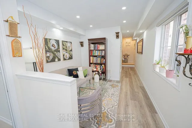 Additional image 10 of 4 Francesco St