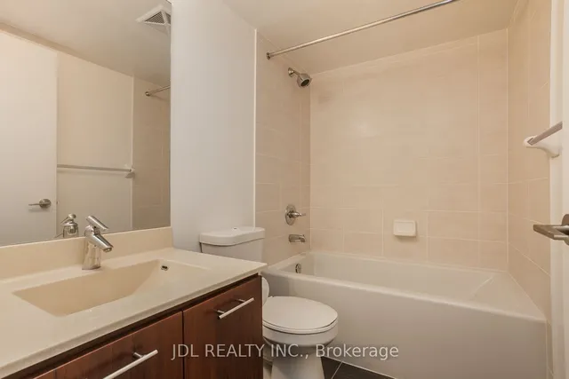 Additional image 22 of 125 Village Green Sq Unit 3211