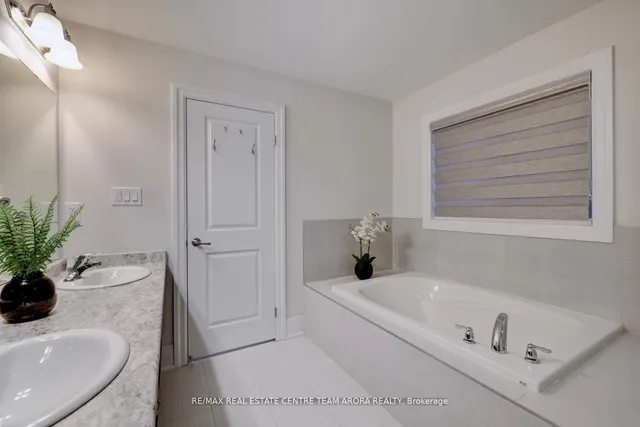 Additional image 21 of 477 Brisdale Dr