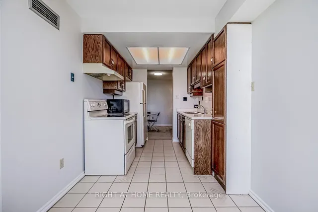 Additional image 12 of 100 County Court Blvd Unit 610