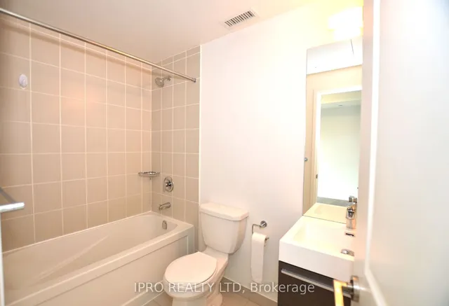 Additional image 19 of 15 zorra St Unit 1302