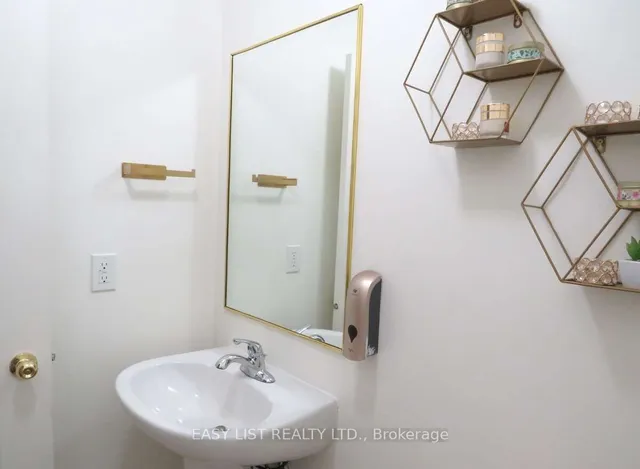 Additional image 28 of 34 Betty Nagle St