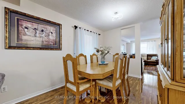 Additional image 9 of 66 Vintage Gate