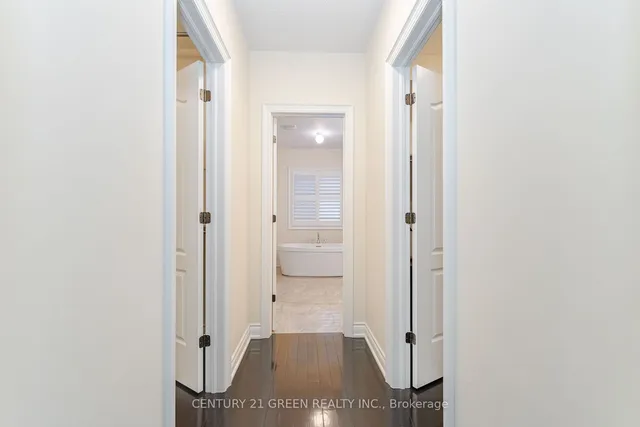 Additional image 18 of 20 Foothills Cres